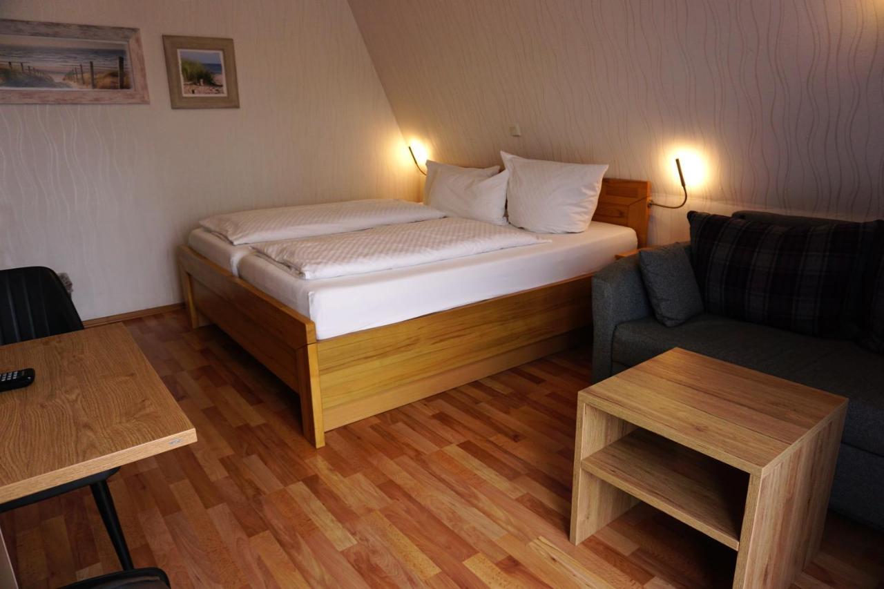 Hotel Pension Julia Norddeich  Ngoại thất bức ảnh