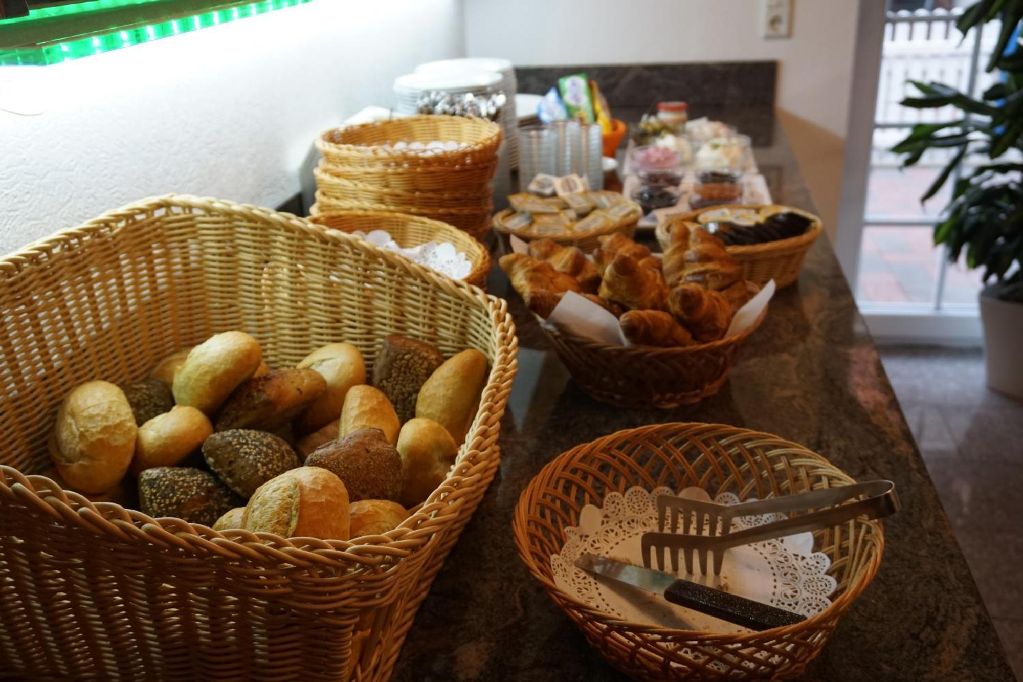 Hotel Pension Julia Norddeich  Ngoại thất bức ảnh